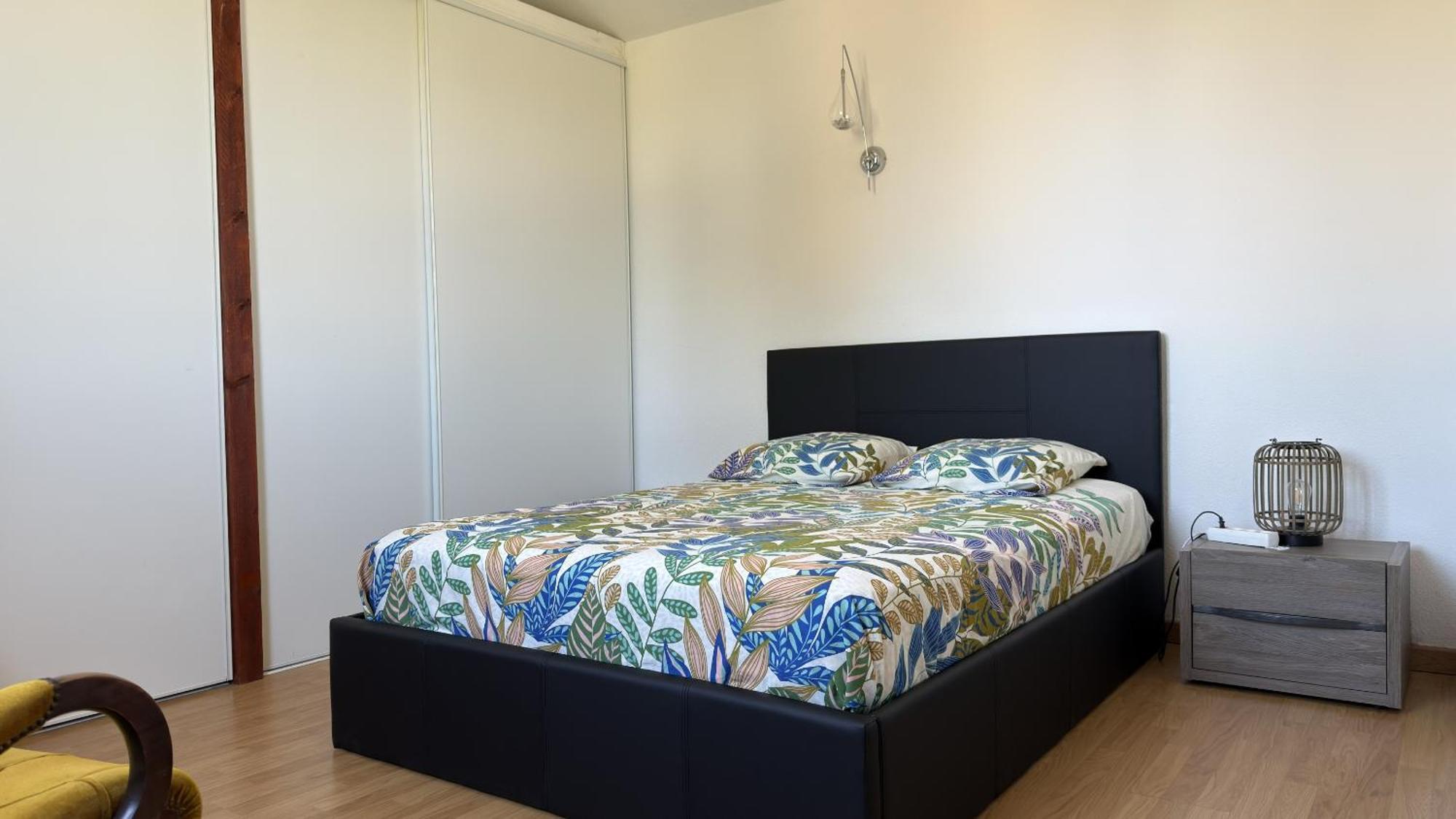 Apartement Maenat Apartment